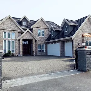  Apartment Separate 1 Bedroom With Kitchen In Seaside House Canada