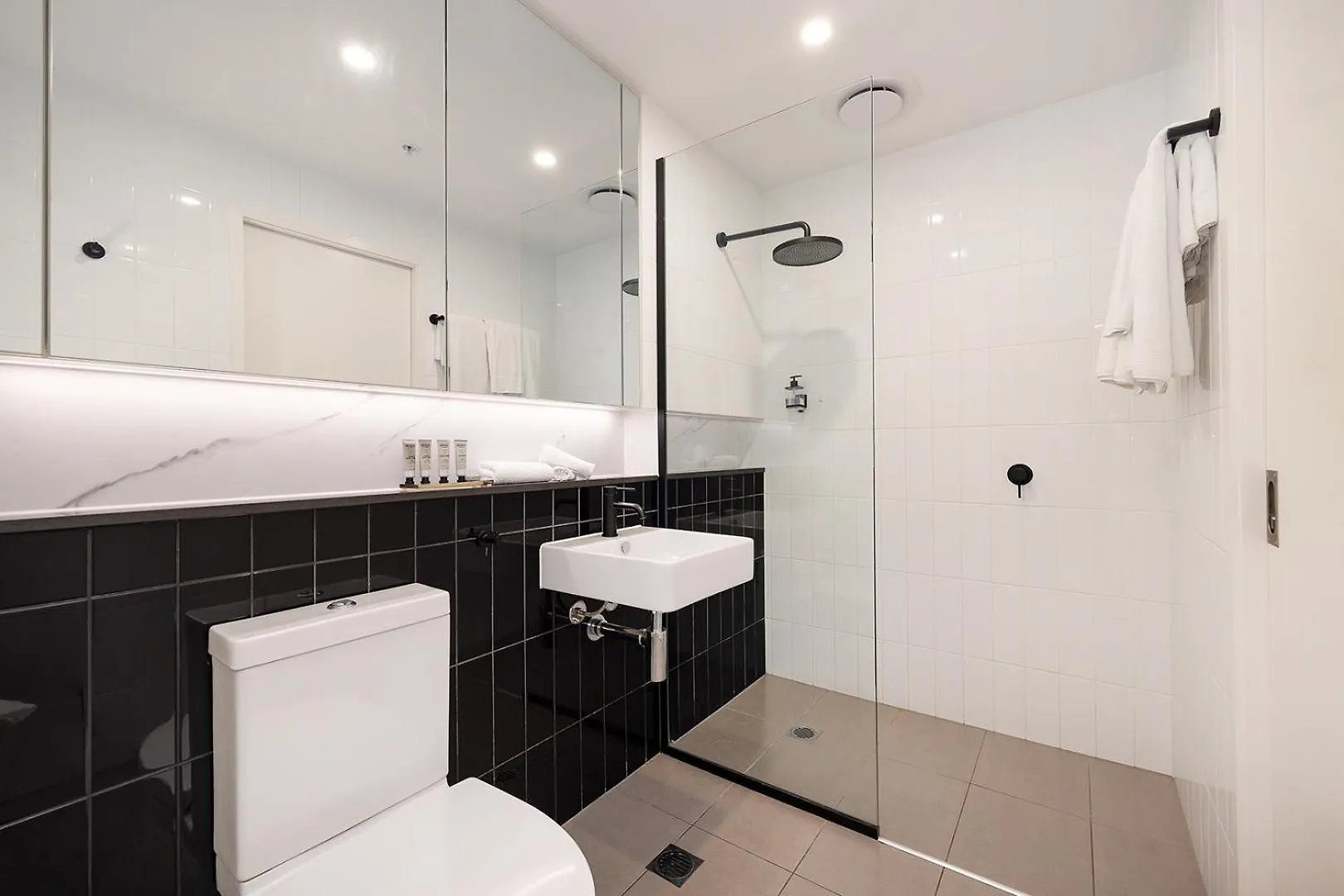 **** Aparthotel Opera Apartments South Brisbane Australia